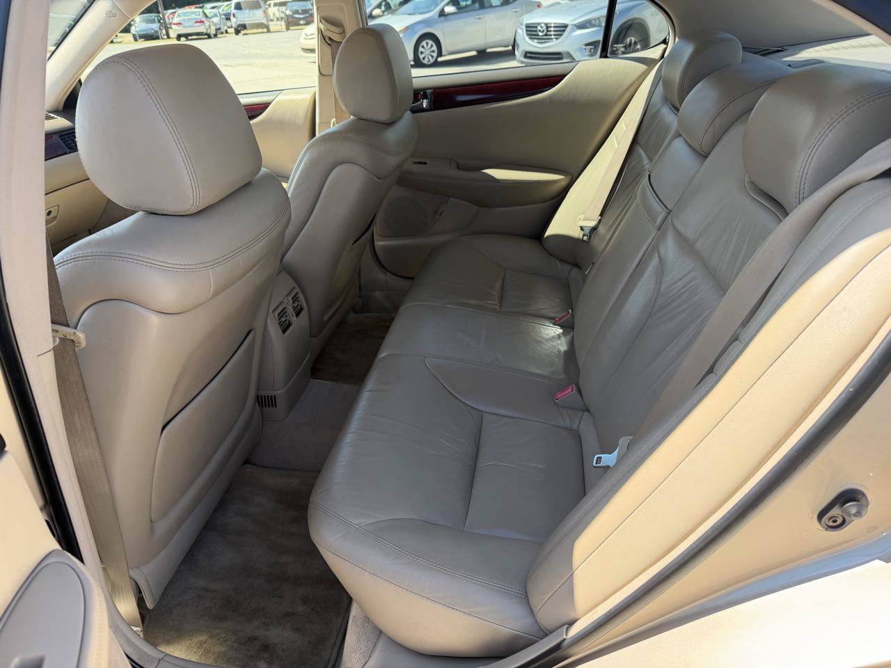 Used 2004 Lexus ES 330 FWD image 12