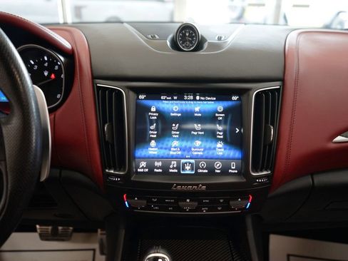 Used 2018 Maserati Levante S GranSport AWD/4WD image 7