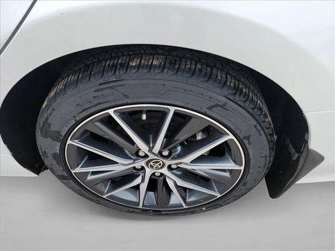 Used 2021 Toyota Camry XLE w/ Cold Weather Package image 13