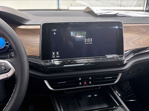 New 2026 Volkswagen Atlas SE FWD image 6