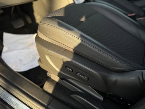 Certified 2022 Buick Encore Preferred w/ Safety Package image 13