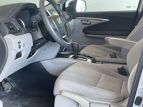 Used 2016 Honda Pilot LX image 15