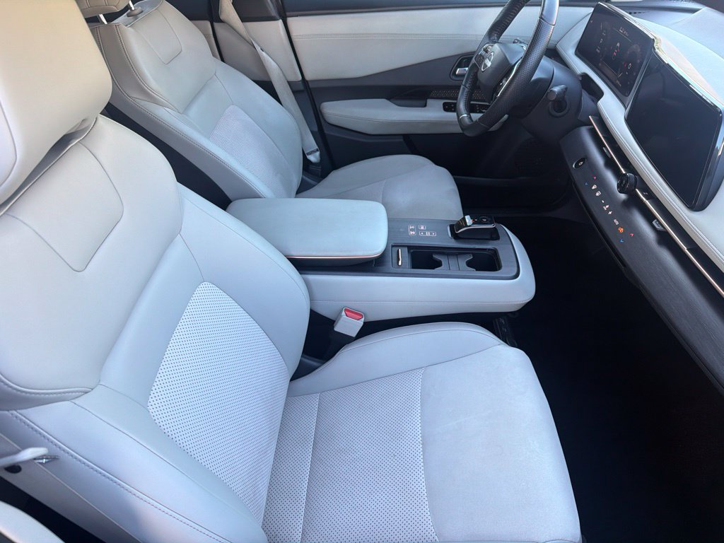 Used 2024 Nissan Ariya FWD image 14