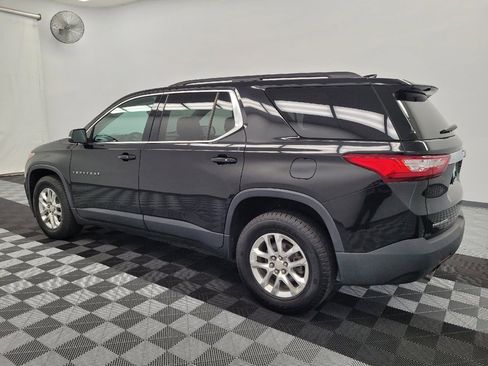 Used 2021 Chevrolet Traverse LT FWD image 3