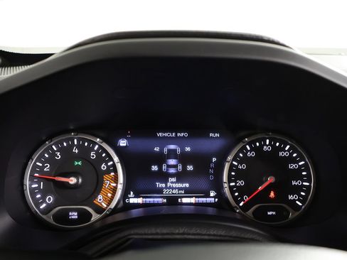 Used 2022 Jeep Renegade Latitude AWD/4WD image 39
