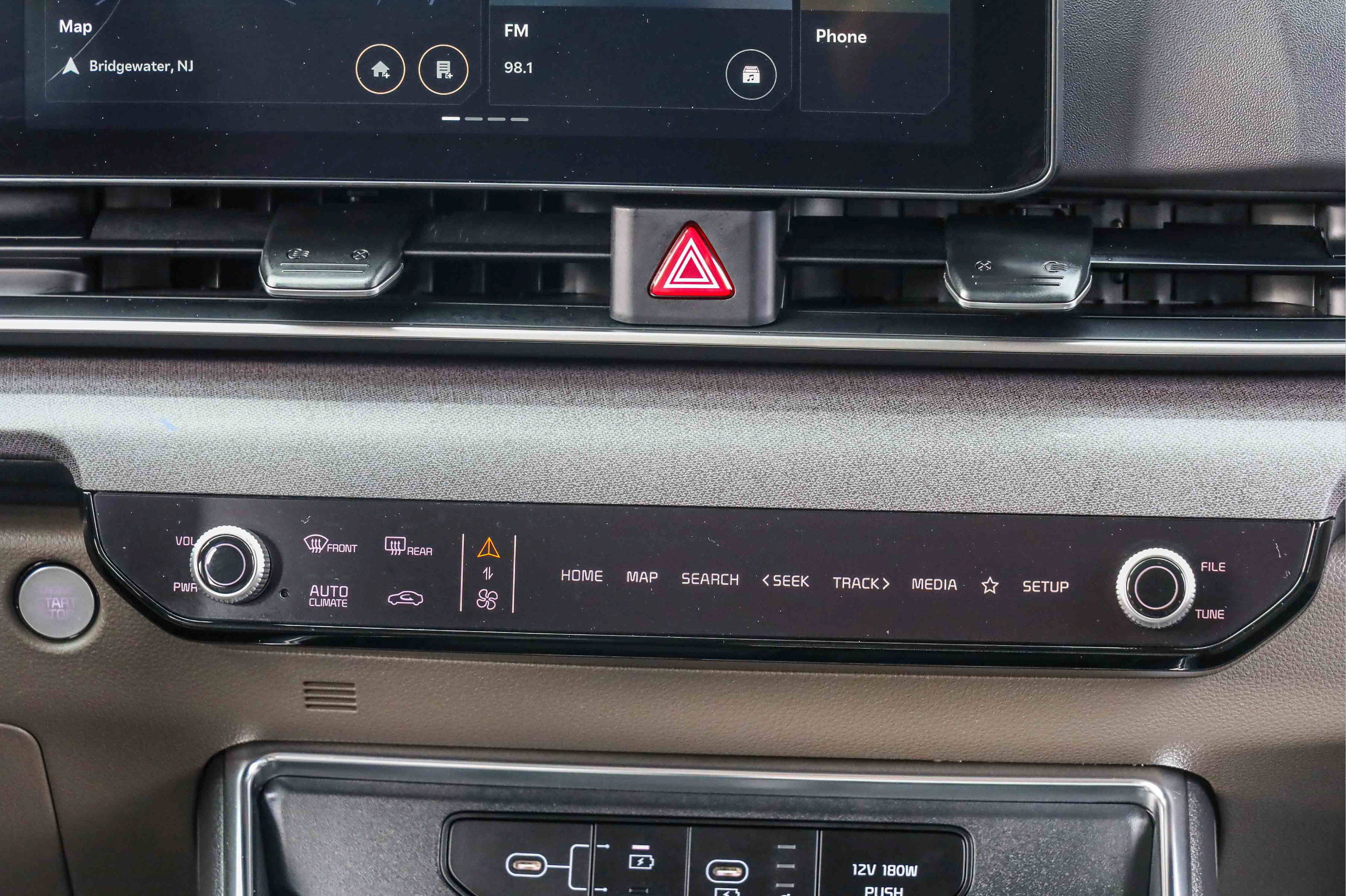 Used 2026 Kia Carnival EX FWD image 12