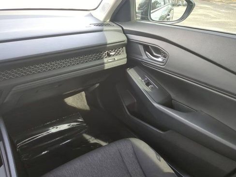 Used 2023 Honda Accord EX image 15