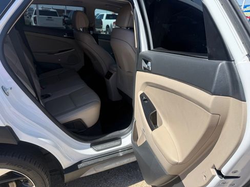 Used 2017 Hyundai Tucson Limited w/ Limited Ultimate Package 03 image 12