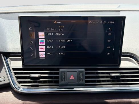 Used 2023 Audi Q5 2.0T Premium Plus w/ Premium Plus Package AWD/4WD image 30
