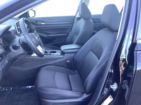 Used 2025 Nissan Altima 2.5 SV AWD/4WD image 11
