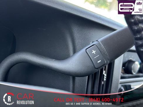 Used 2023 GMC Savana 2500 Extended w/ Driver Convenience Package image 25