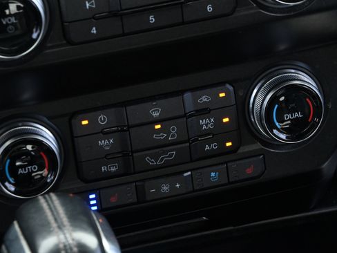 Used 2019 Ford F150 Platinum image 26