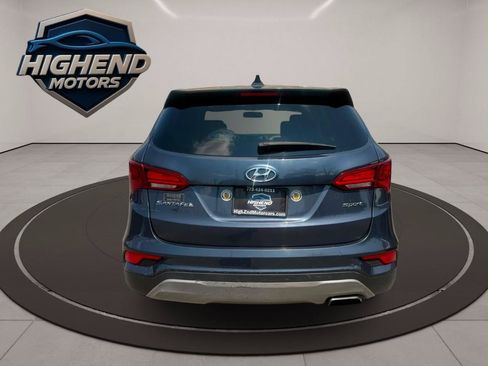 Used 2017 Hyundai Santa Fe Sport w/ Cargo Package FWD image 5