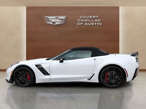 Used 2017 Chevrolet Corvette Z06 RWD image 2