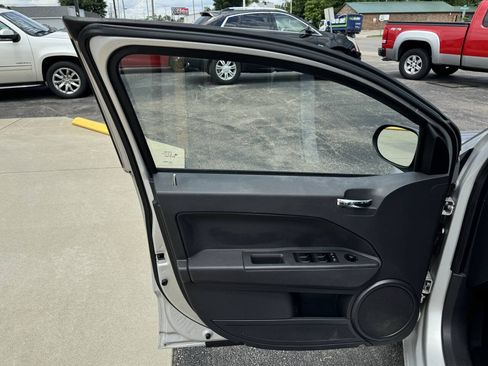 Used 2008 Dodge Caliber R/T w/ Driver Convenience Group FWD image 15