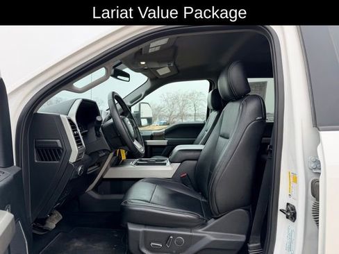 Used 2019 Ford F250 Lariat w/ Chrome Package image 8