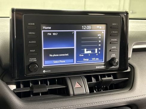 Used 2021 Toyota RAV4 XLE AWD/4WD image 32
