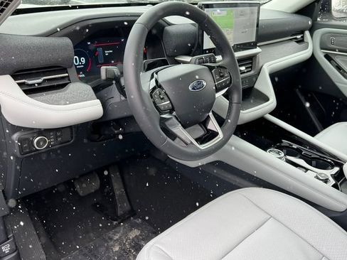 New 2026 Ford Explorer Platinum w/ LUX Leather Package image 18