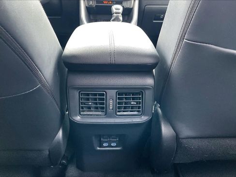 Used 2022 Toyota RAV4 XLE Premium AWD/4WD image 34