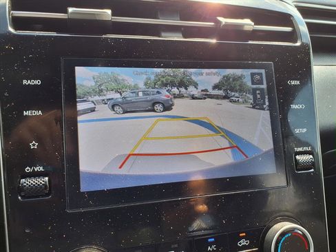 Used 2022 Hyundai Santa Cruz SEL w/ Activity Package image 6