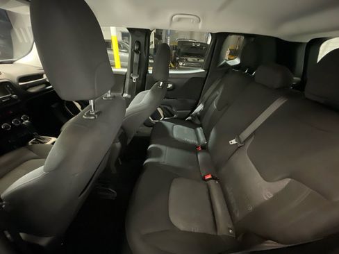 Used 2017 Jeep Renegade Latitude w/ Cold Weather Group AWD/4WD image 23