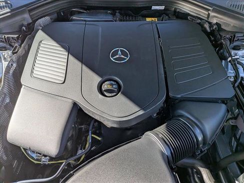 Used 2026 Mercedes-Benz GLC 300 image 16