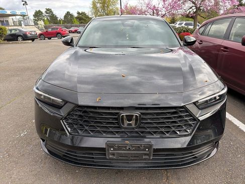 Used 2023 Honda Accord Sport image 2