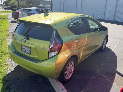 Used 2016 Toyota Prius C Three image 6