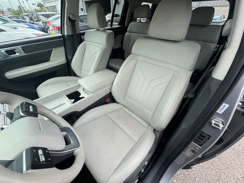 Used 2025 Hyundai Santa Fe SEL AWD/4WD image 38