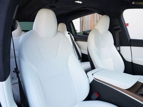 Used 2023 Tesla Model X AWD/4WD image 40