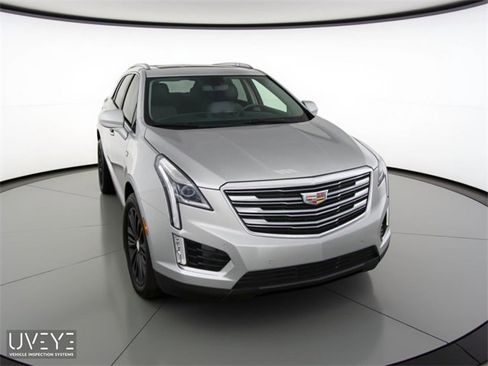 Used 2017 Cadillac XT5 Premium Luxury image 2