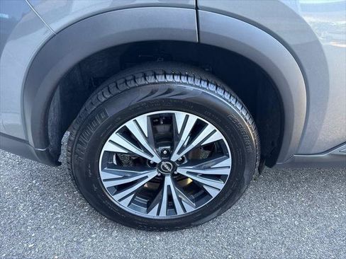 Used 2023 Nissan Rogue SV FWD image 11