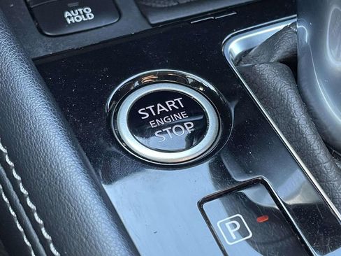 Used 2021 Nissan Kicks SV image 29