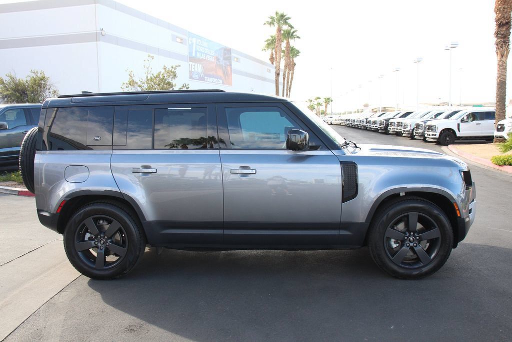 Used 2024 Land Rover Defender 110 S AWD/4WD image 10