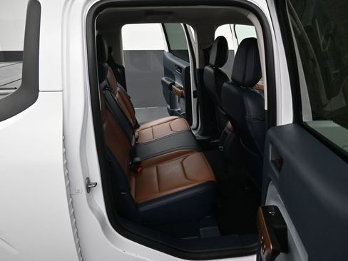 Used 2022 Ford Maverick Lariat w/ Equipment Group 500A Standard image 28