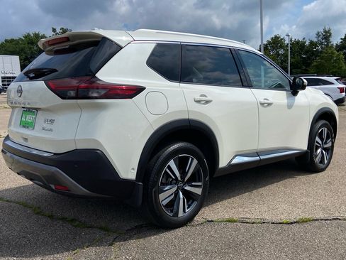 Used 2023 Nissan Rogue SL w/ SL Premium Package AWD/4WD image 3