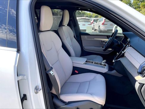 New 2026 Volvo XC90 T8 Plus w/ Protection Package AWD/4WD image 32