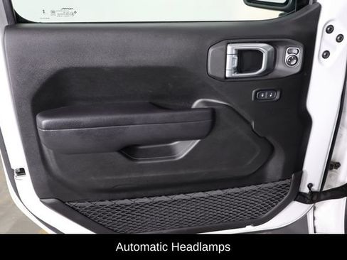 Used 2024 Jeep Gladiator Sport AWD/4WD image 19