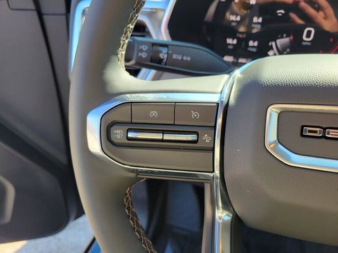 New 2026 GMC Canyon Denali image 17