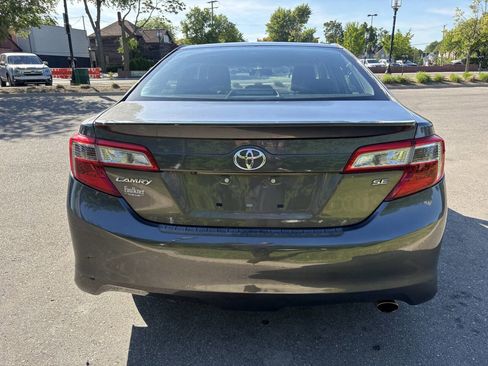 Used 2014 Toyota Camry SE FWD image 13