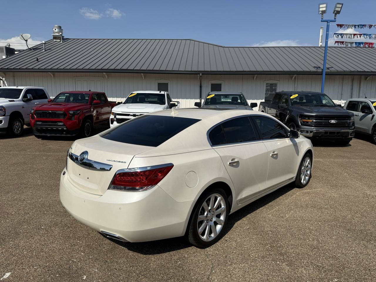 Used 2013 Buick LaCrosse Touring FWD image 5