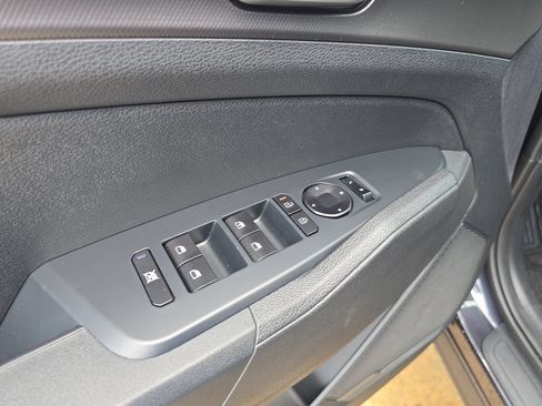 New 2026 Kia Sportage LX FWD image 19
