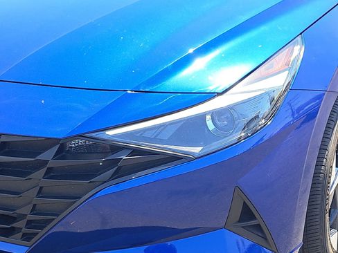 Used 2023 Hyundai Elantra SEL w/ Convenience Package FWD image 9