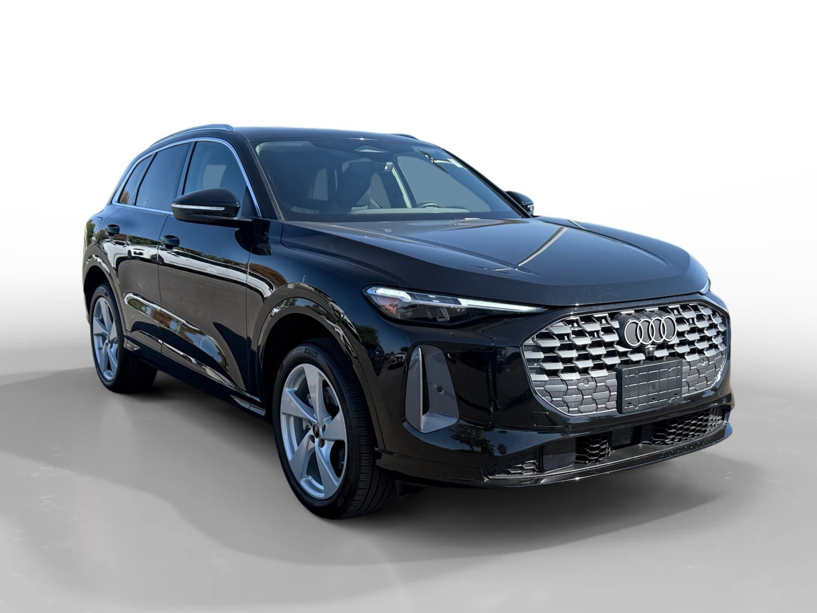 Certified 2025 Audi Q5 Premium Plus AWD/4WD image 7