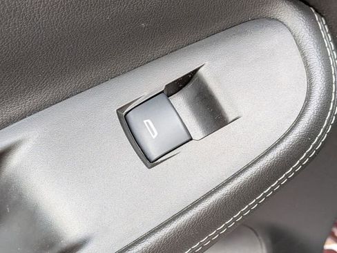 Used 2022 Buick Encore GX Select image 28