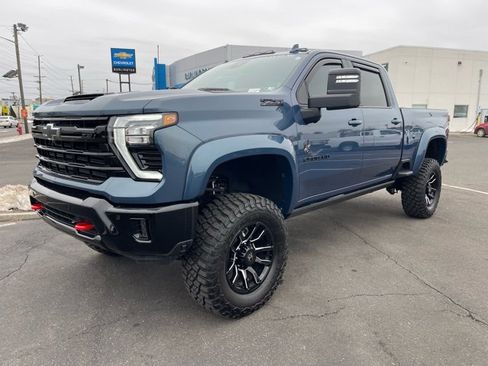 Used 2025 Chevrolet Silverado 2500 LTZ w/ Trail Boss Package image 5