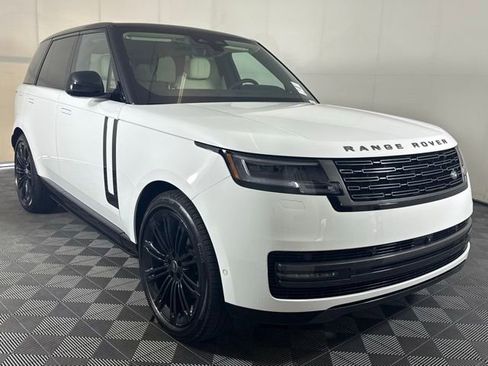 New 2025 Land Rover Range Rover SE image 9