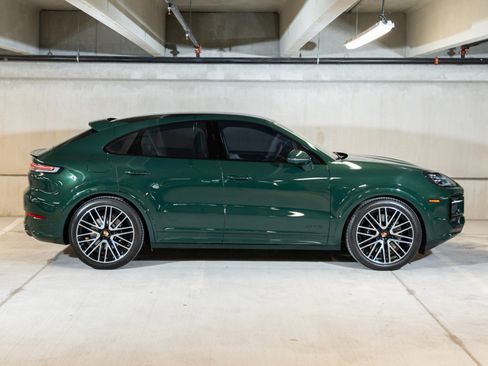 Certified 2026 Porsche Cayenne GTS AWD/4WD image 7