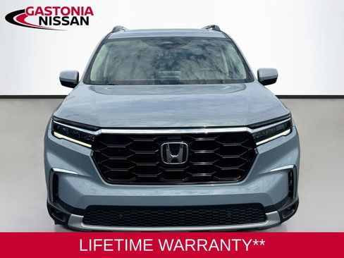 Used 2024 Honda Pilot Touring image 2