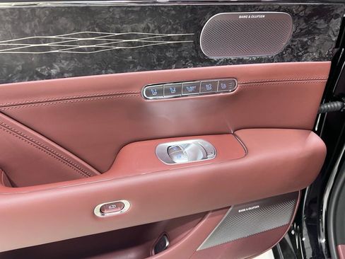 Used 2025 Genesis G90 3.5T image 29